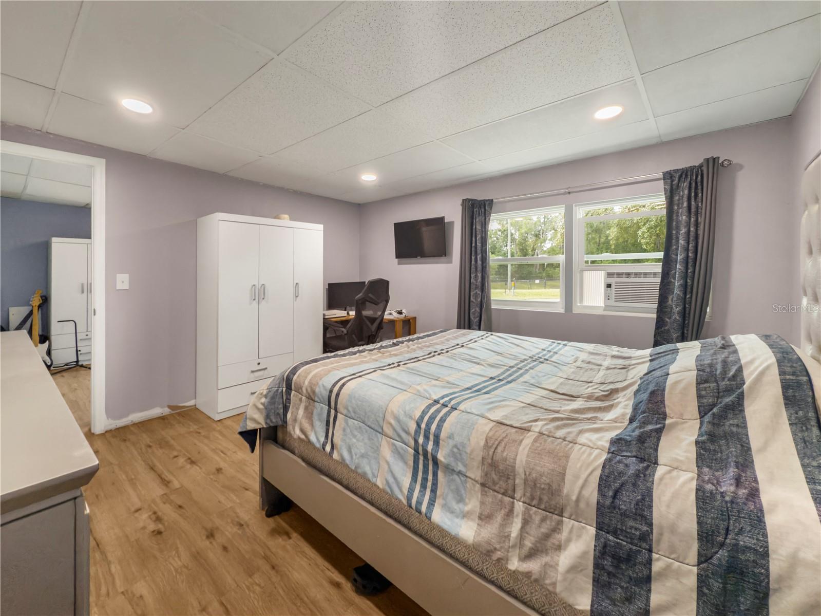 WOODLAND MANOR MOBILE HOME - Residential