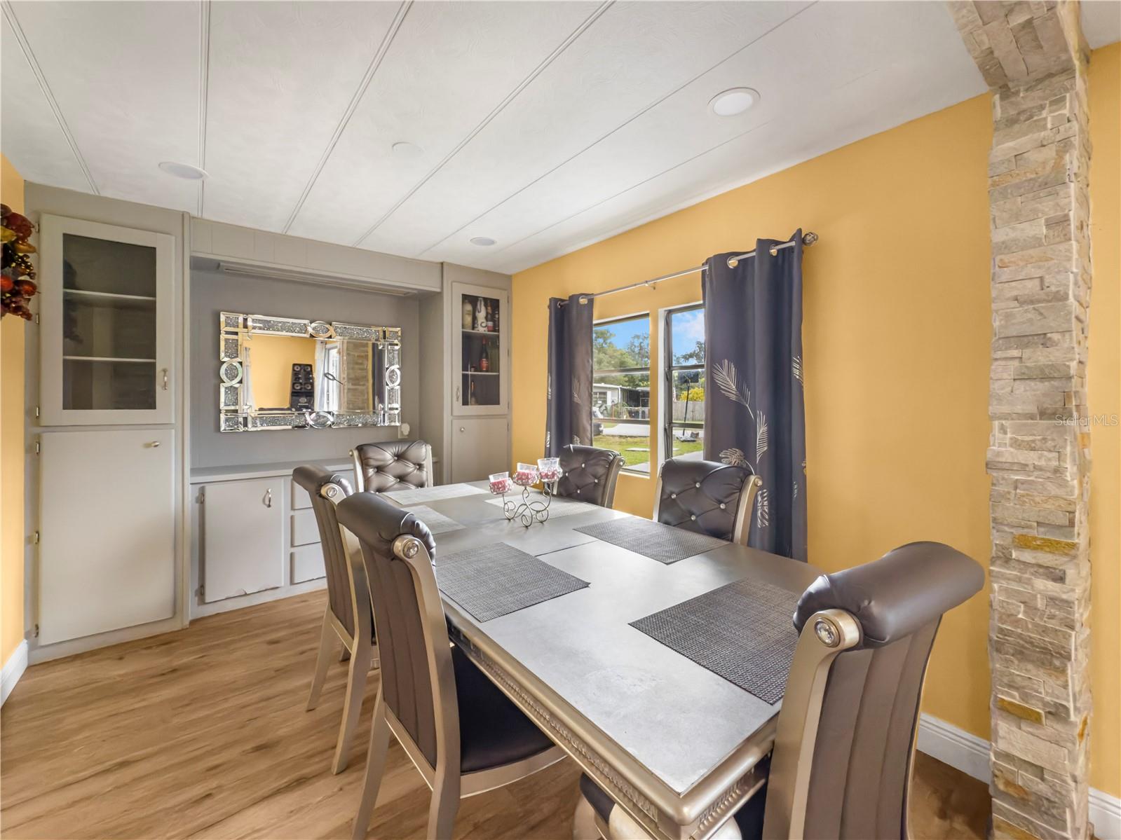 WOODLAND MANOR MOBILE HOME - Residential