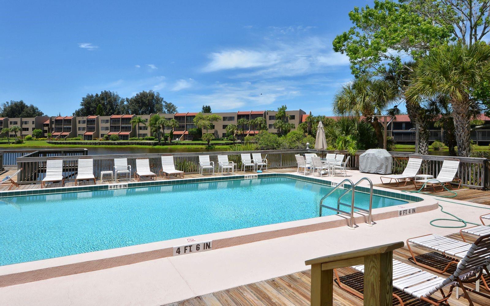 LAKE ARROWHEAD - Residential