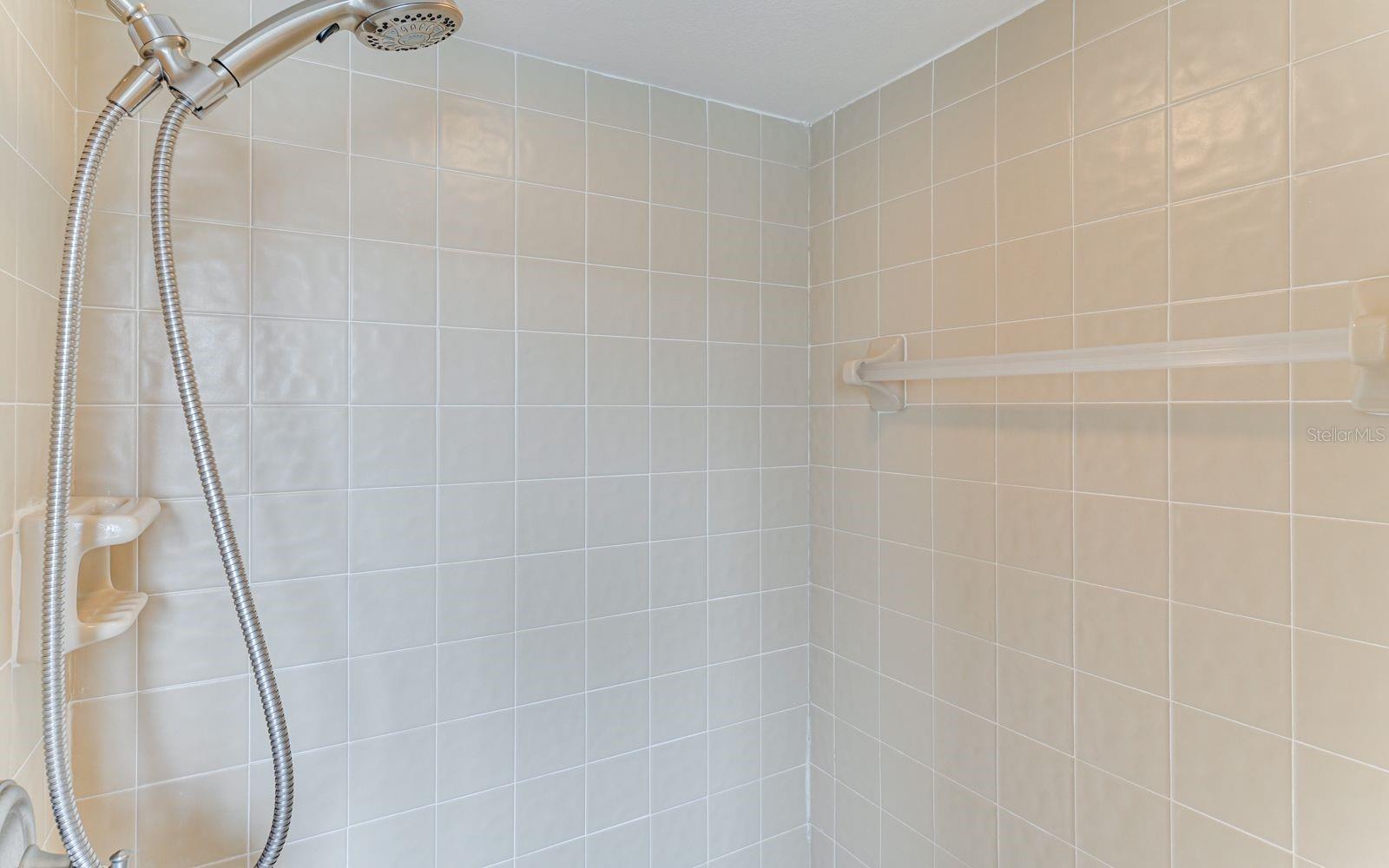 LAKE ARROWHEAD - Residential