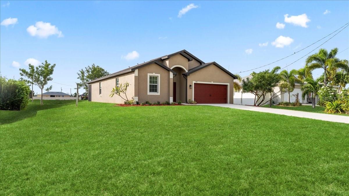 CAPE CORAL - Residential