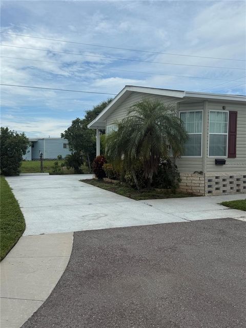 34709 LAKE DRIVE N PINELLAS PARK FL 33781