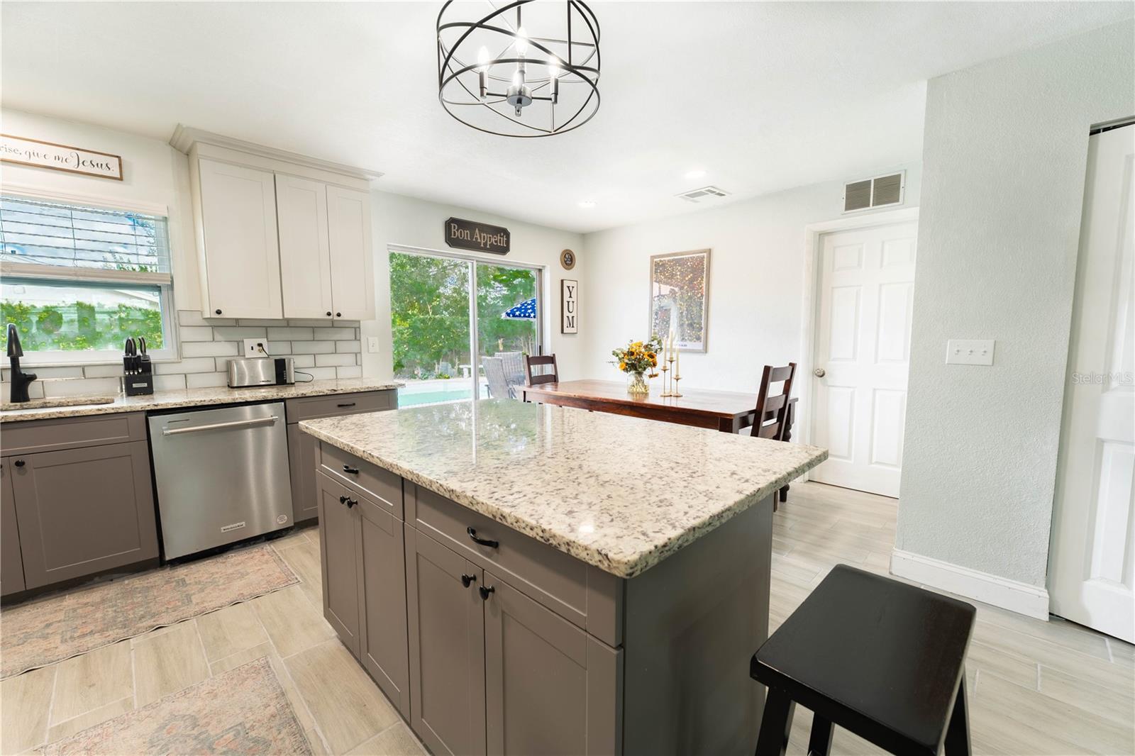 BOCA CIEGA RIDGE 6TH ADD - Residential