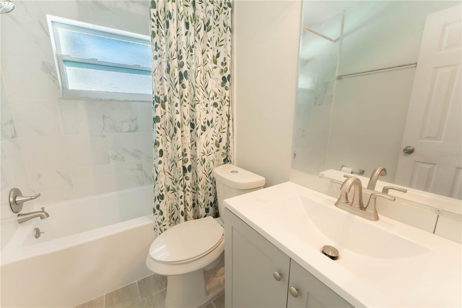 BOCA CIEGA RIDGE 6TH ADD - Residential