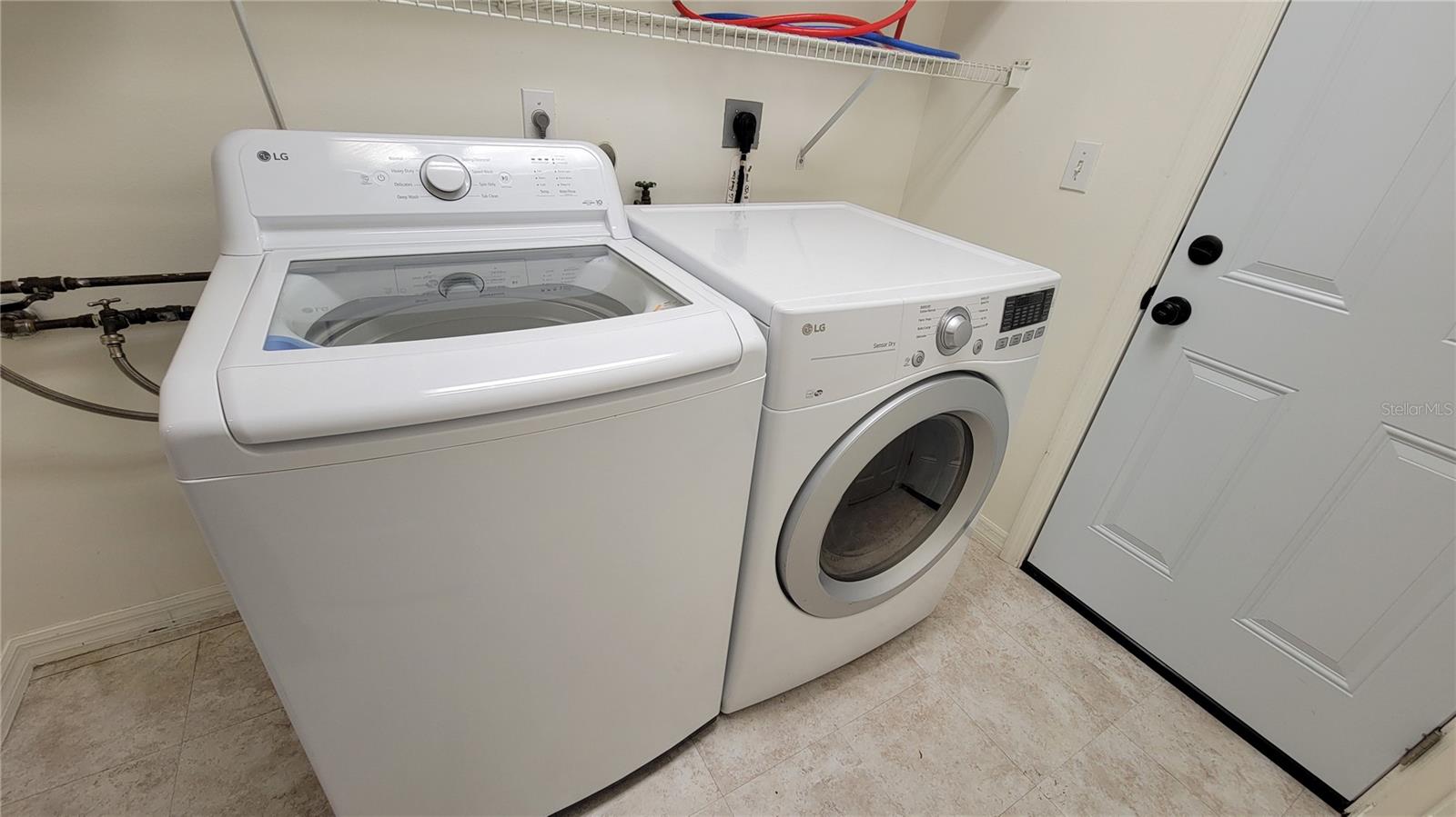 COUNTRYSIDE ESTATE - Residential