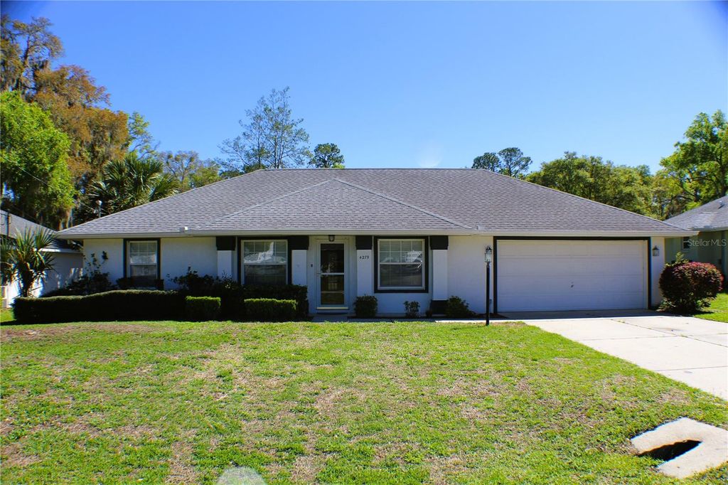 Photo of 4279 NE 32nd Circle, Ocala, FL 34479 (MLS # OM720791)