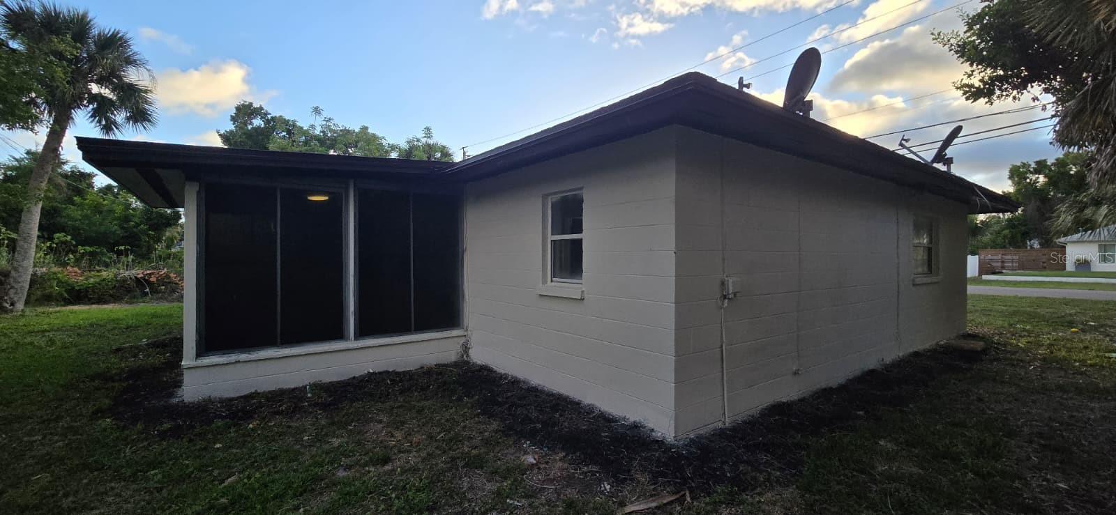 SOUTH VENICE - Residential Lease