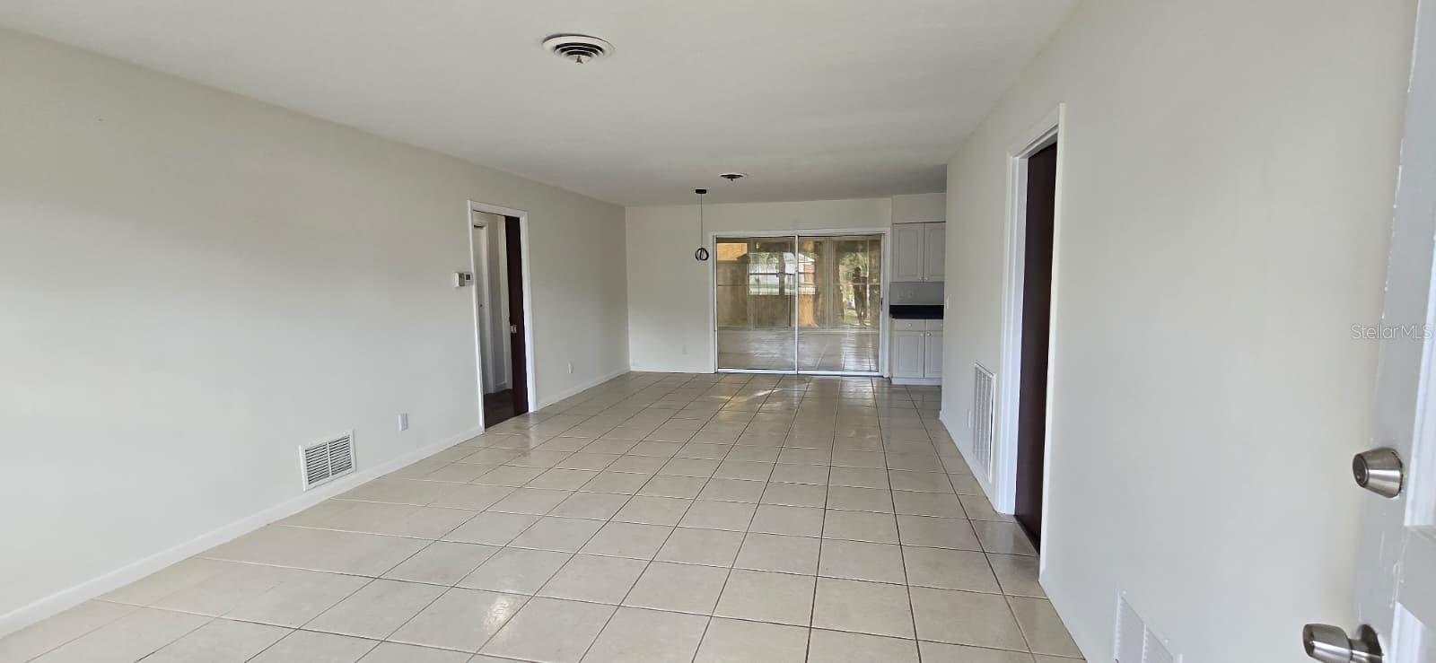 SOUTH VENICE - Residential Lease