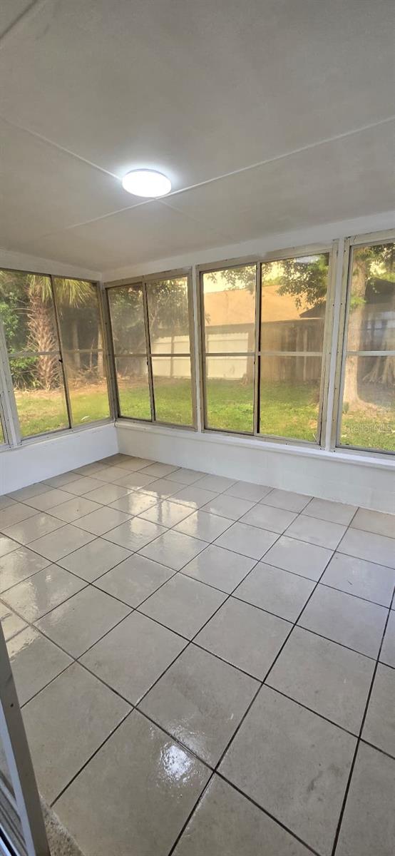 SOUTH VENICE - Residential Lease