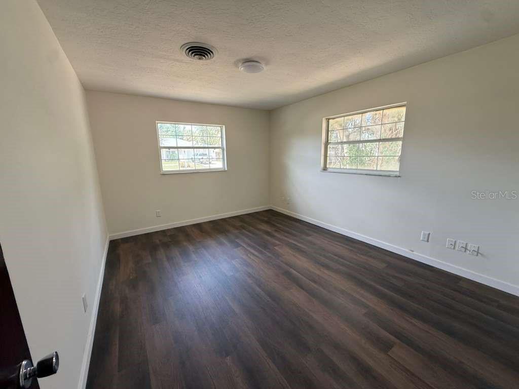 SOUTH VENICE - Residential Lease