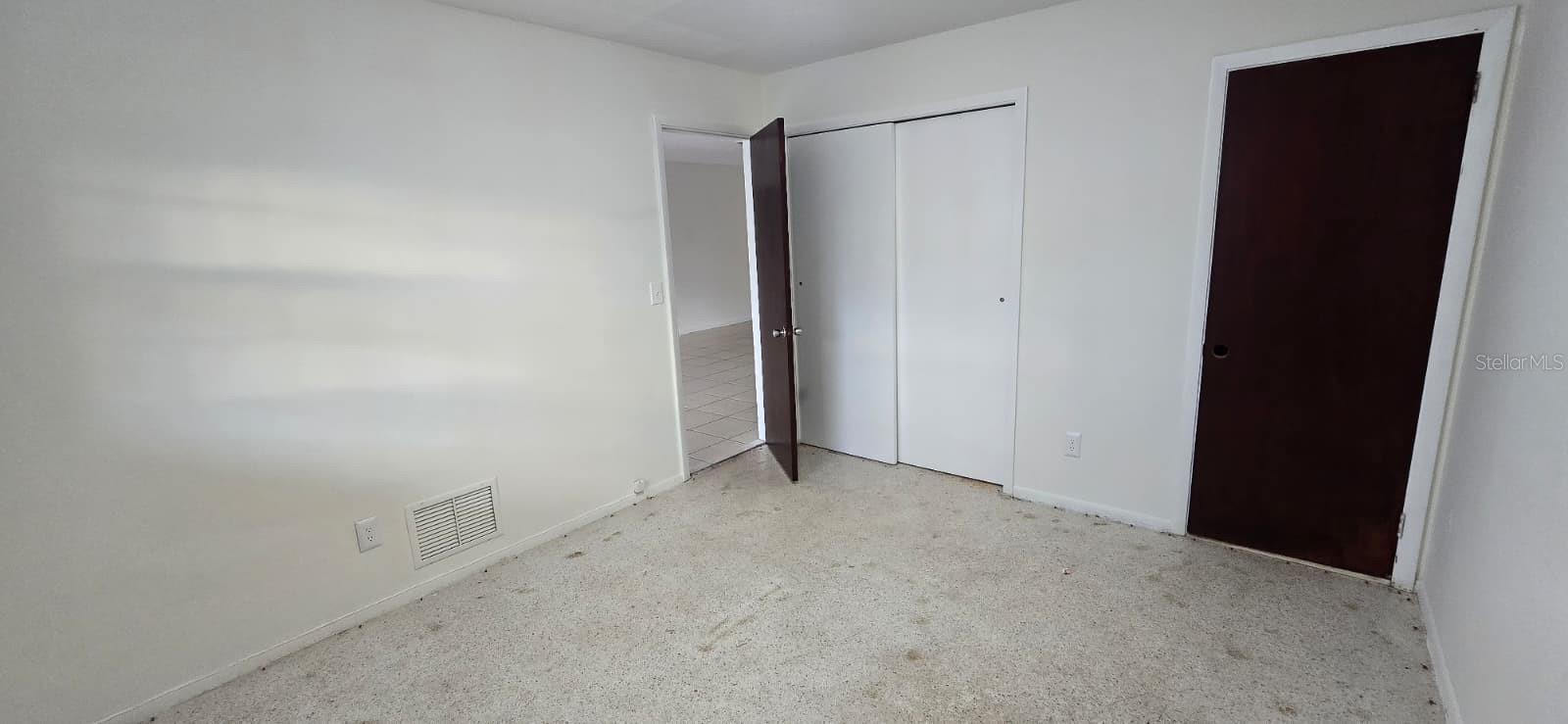 SOUTH VENICE - Residential Lease
