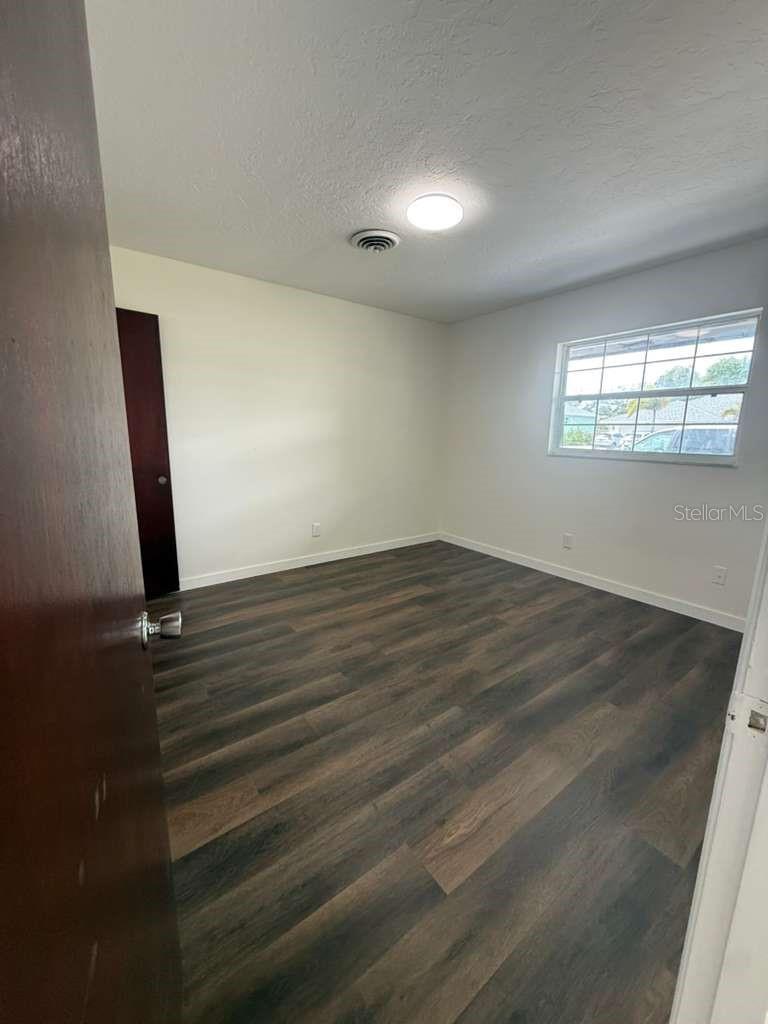 SOUTH VENICE - Residential Lease