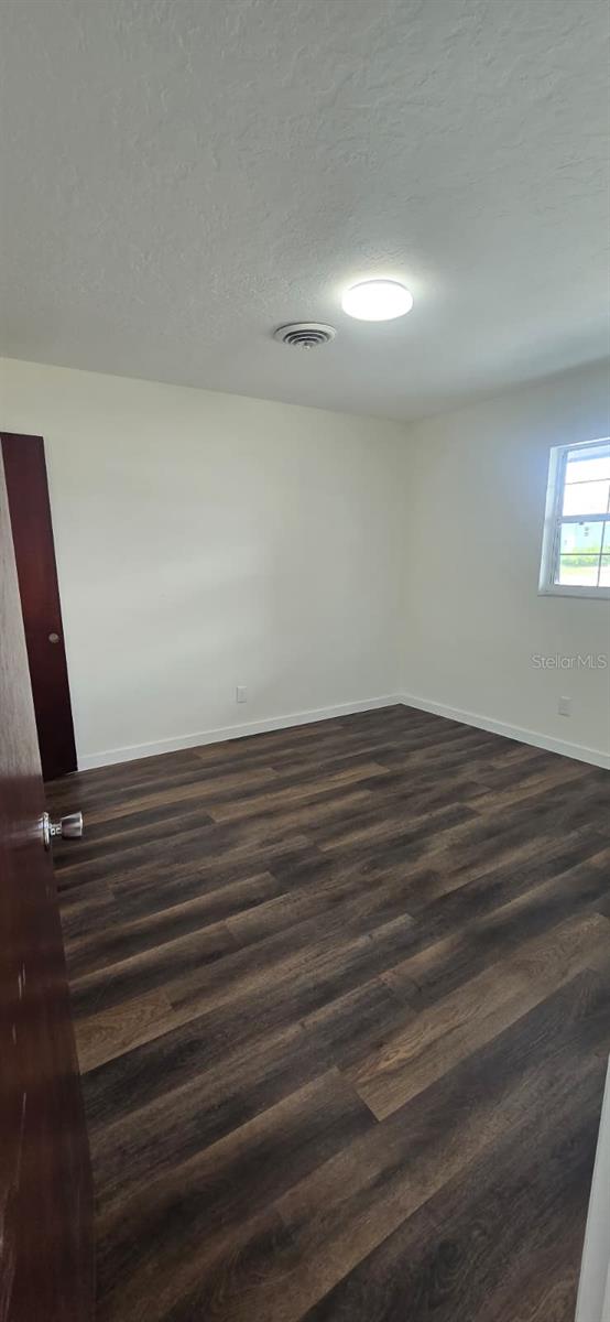 SOUTH VENICE - Residential Lease