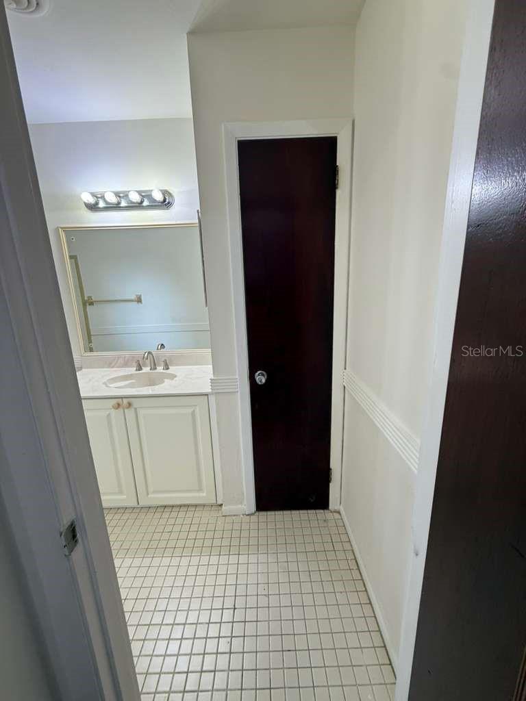SOUTH VENICE - Residential Lease