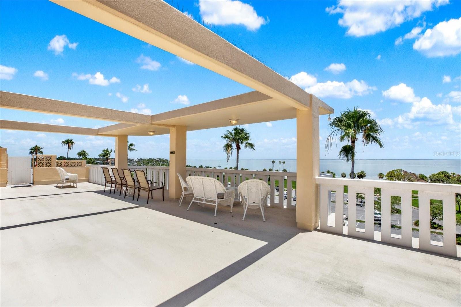 1200 N SHORE DRIVE NE 404