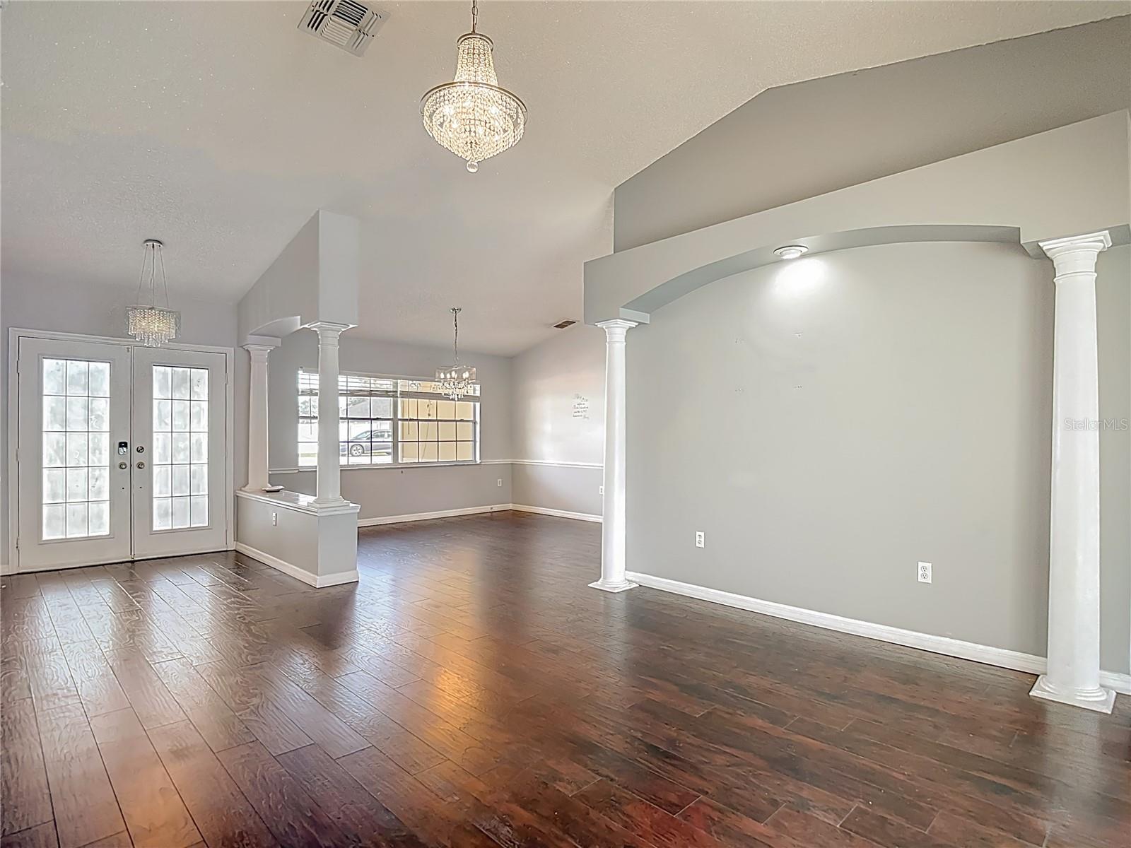 SPRING HILL - Residential