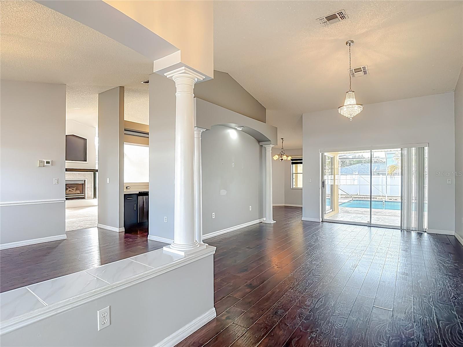 SPRING HILL - Residential