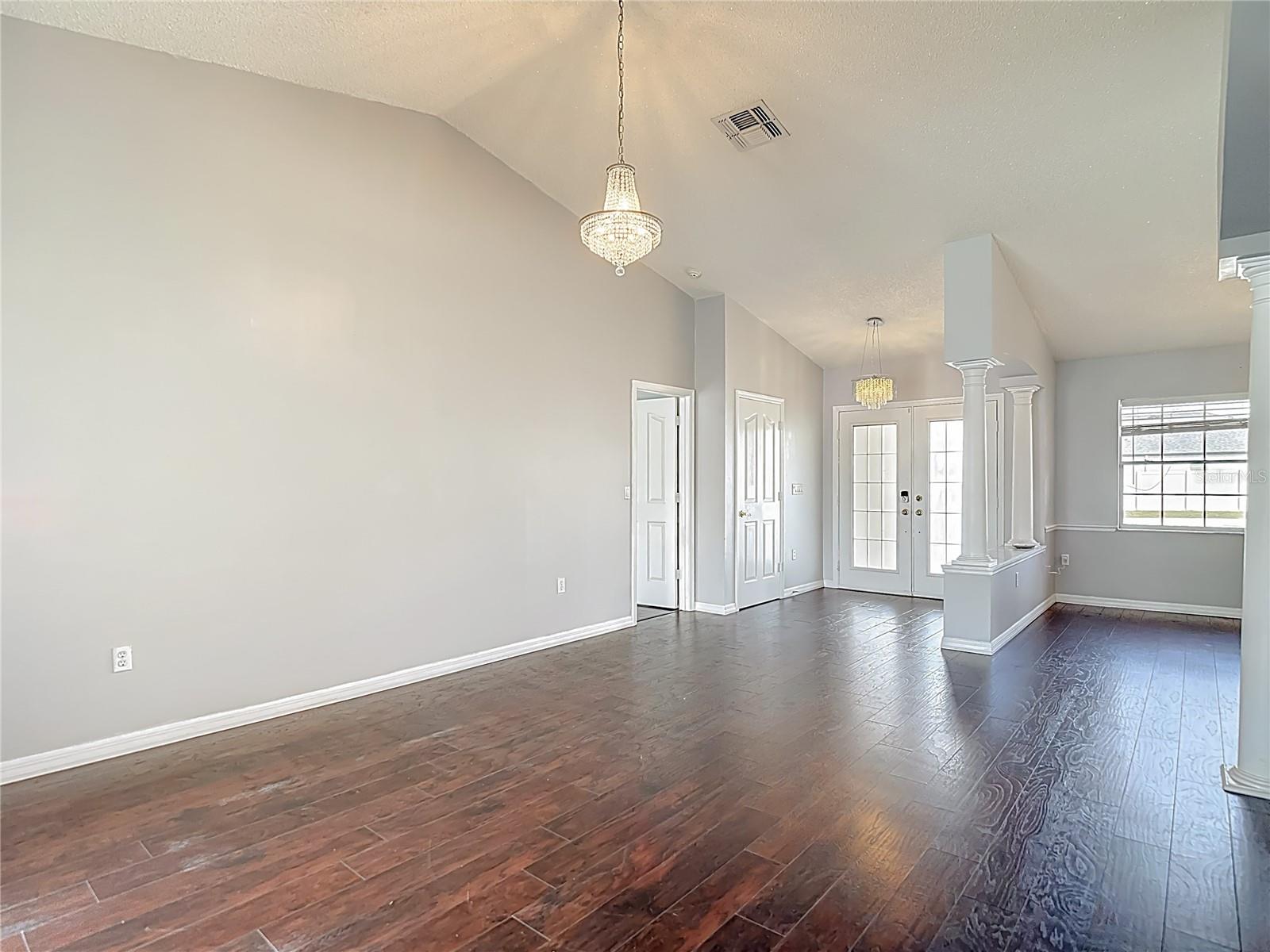 SPRING HILL - Residential