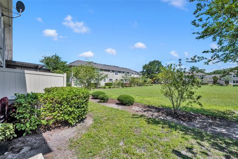 Townhouse in ORLANDO FL 3741 BRIGHTON PARK CIRCLE 30.jpg