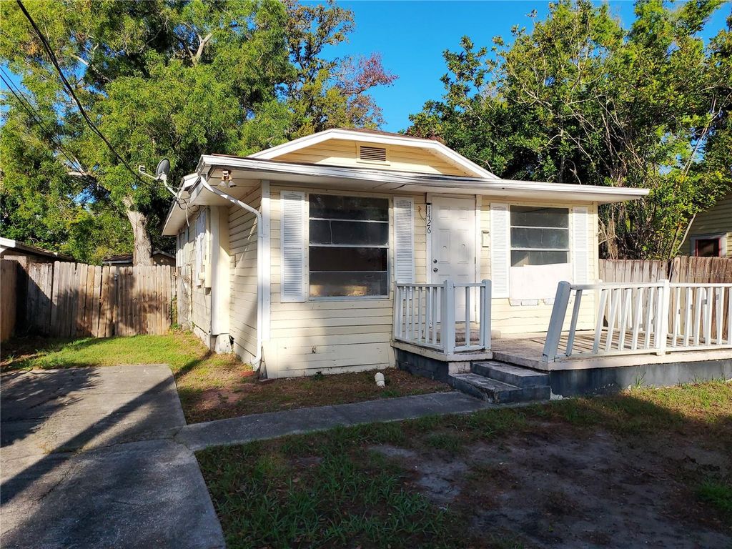 Photo of 1426 17th Street W, Bradenton, FL 34205 (MLS # TB8486387)