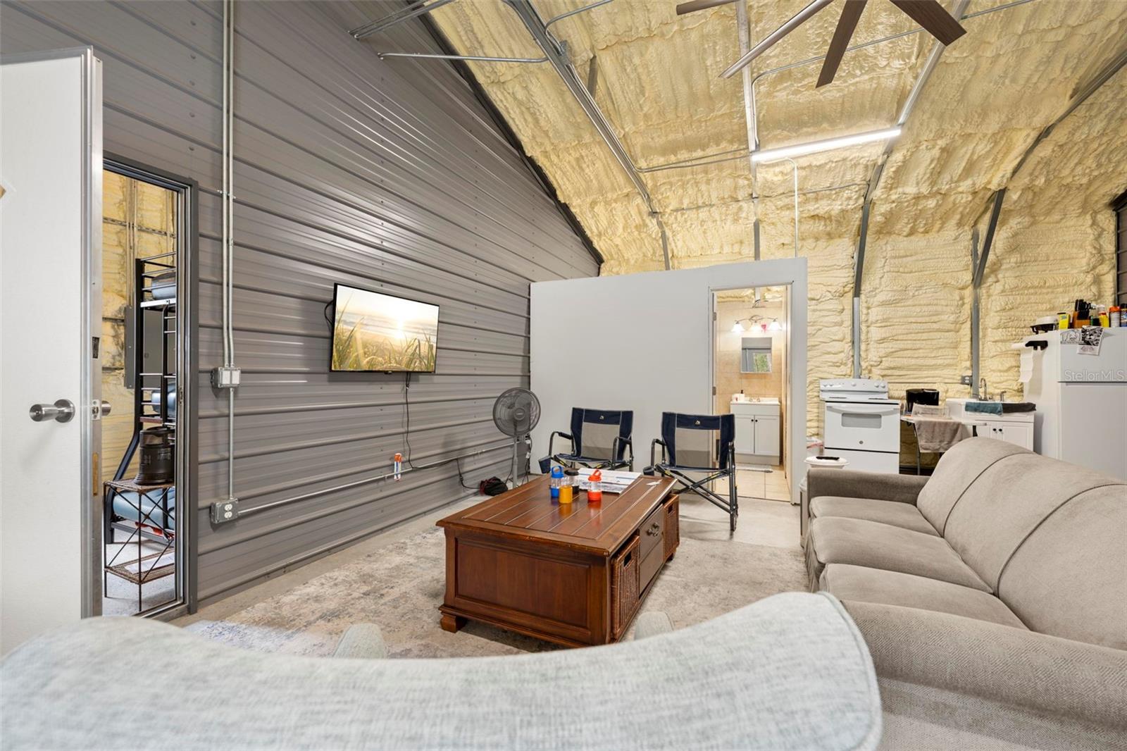 THOMASSON/JONES - CLASS 1 SUB - Land