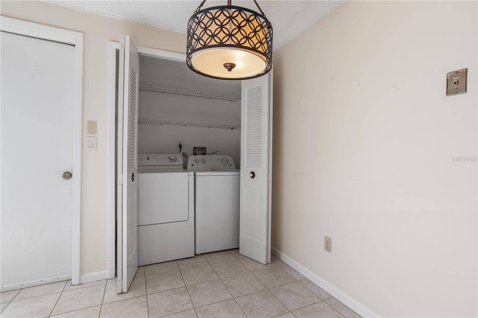 LAKE OF THE WOODS SEC 05 TWNHS - Residential