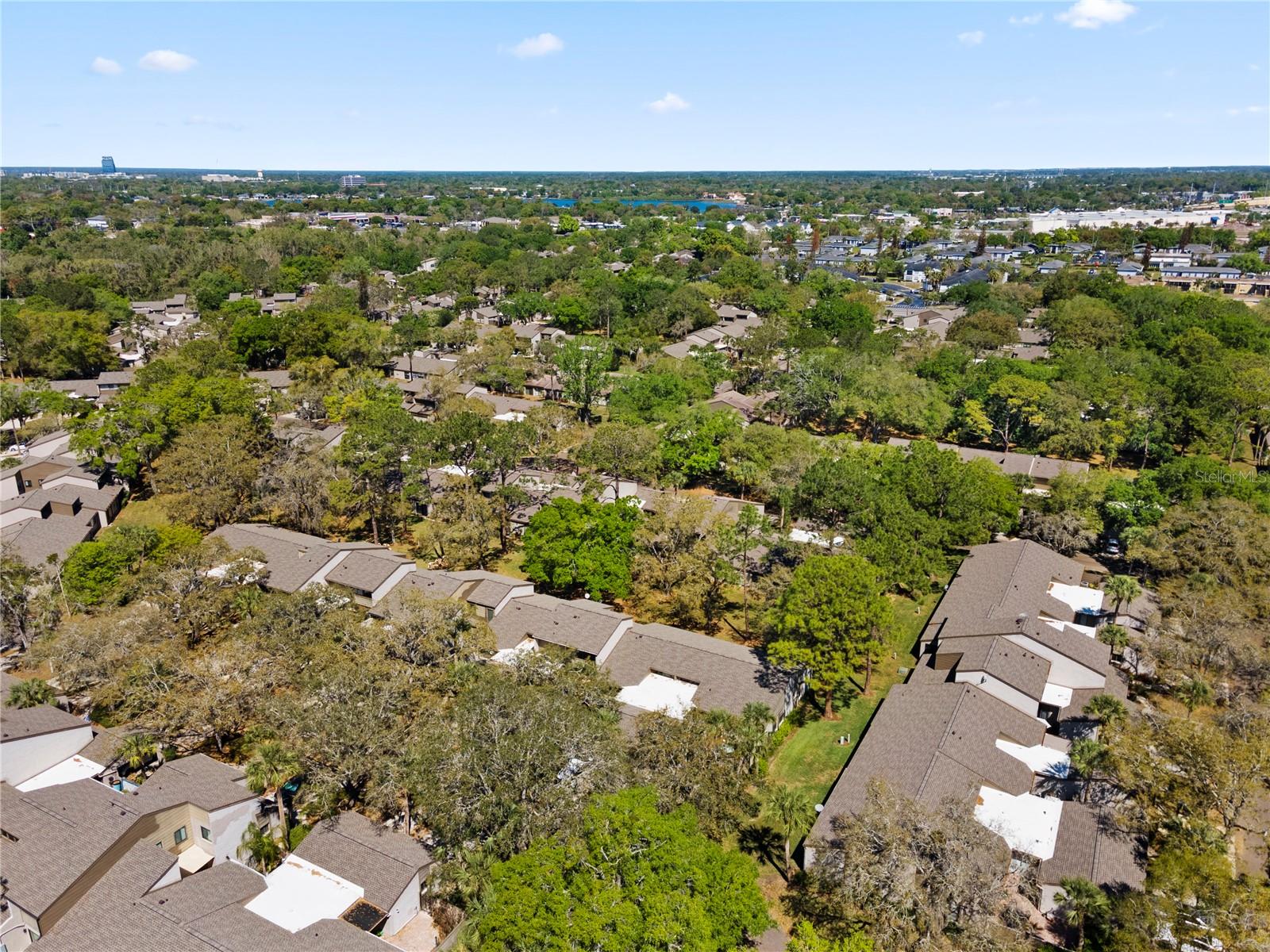 LAKE OF THE WOODS SEC 05 TWNHS - Residential