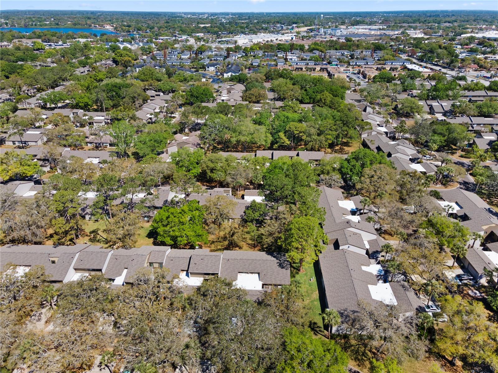 LAKE OF THE WOODS SEC 05 TWNHS - Residential