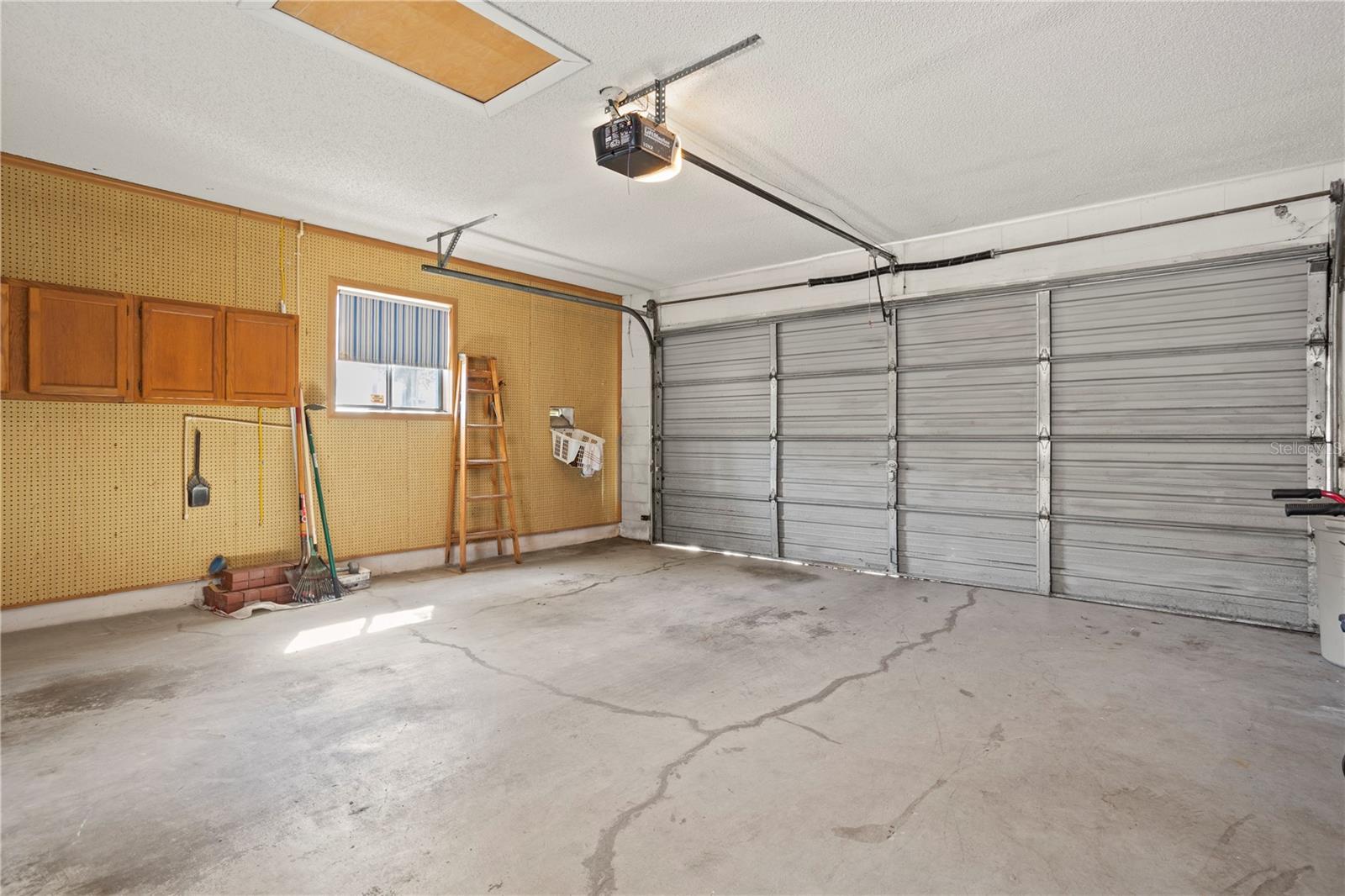 LAKE OF THE WOODS SEC 05 TWNHS - Residential