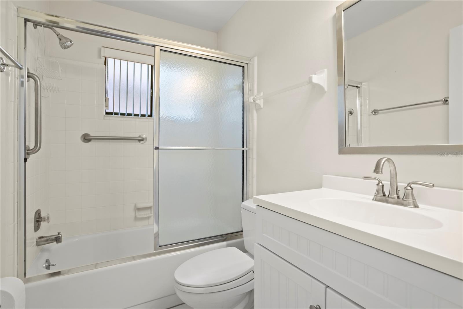 LAKE OF THE WOODS SEC 05 TWNHS - Residential