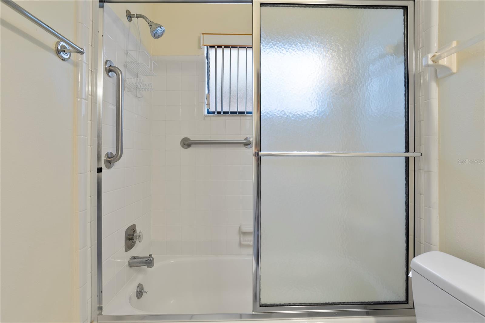 LAKE OF THE WOODS SEC 05 TWNHS - Residential