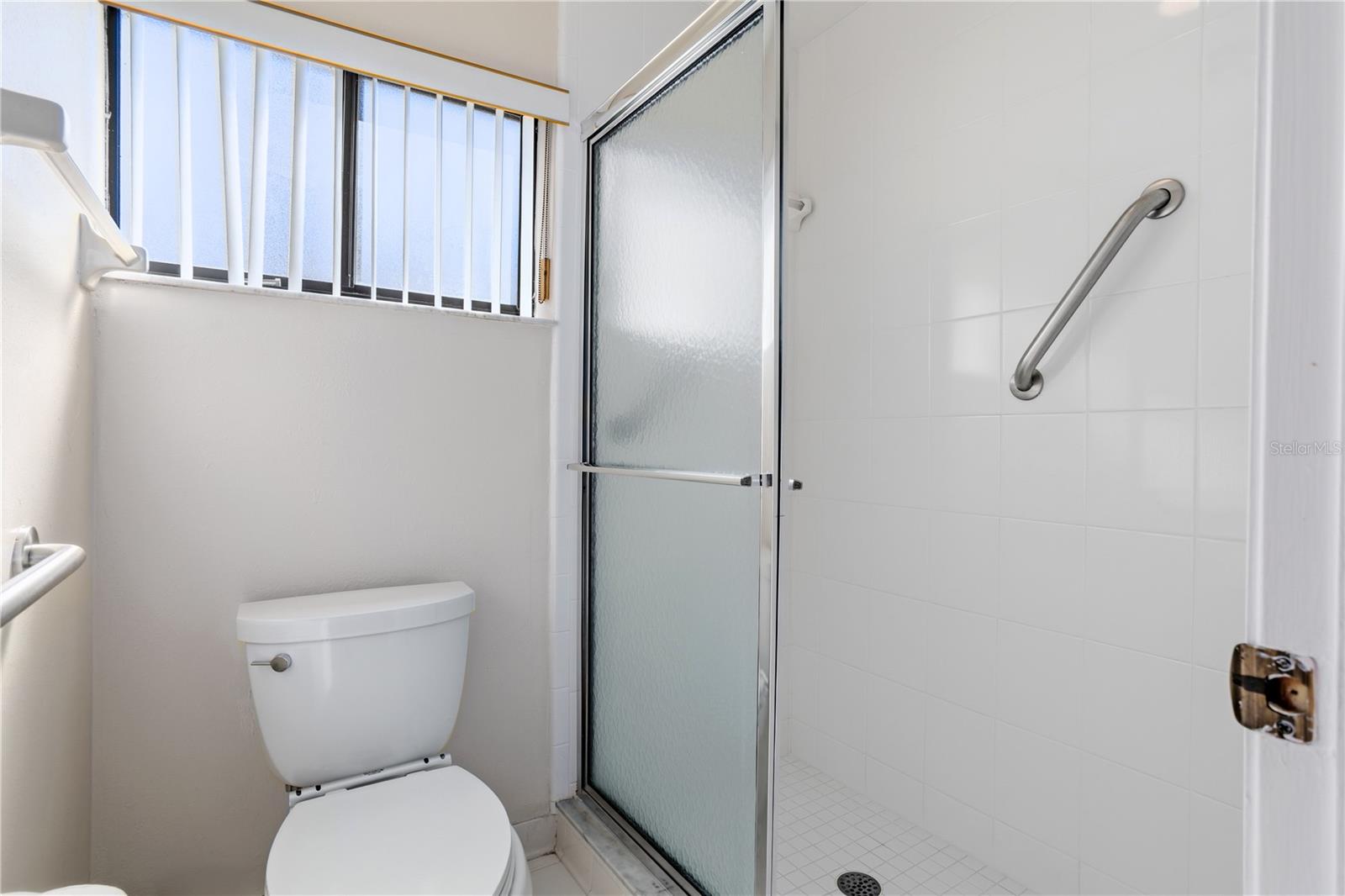 LAKE OF THE WOODS SEC 05 TWNHS - Residential