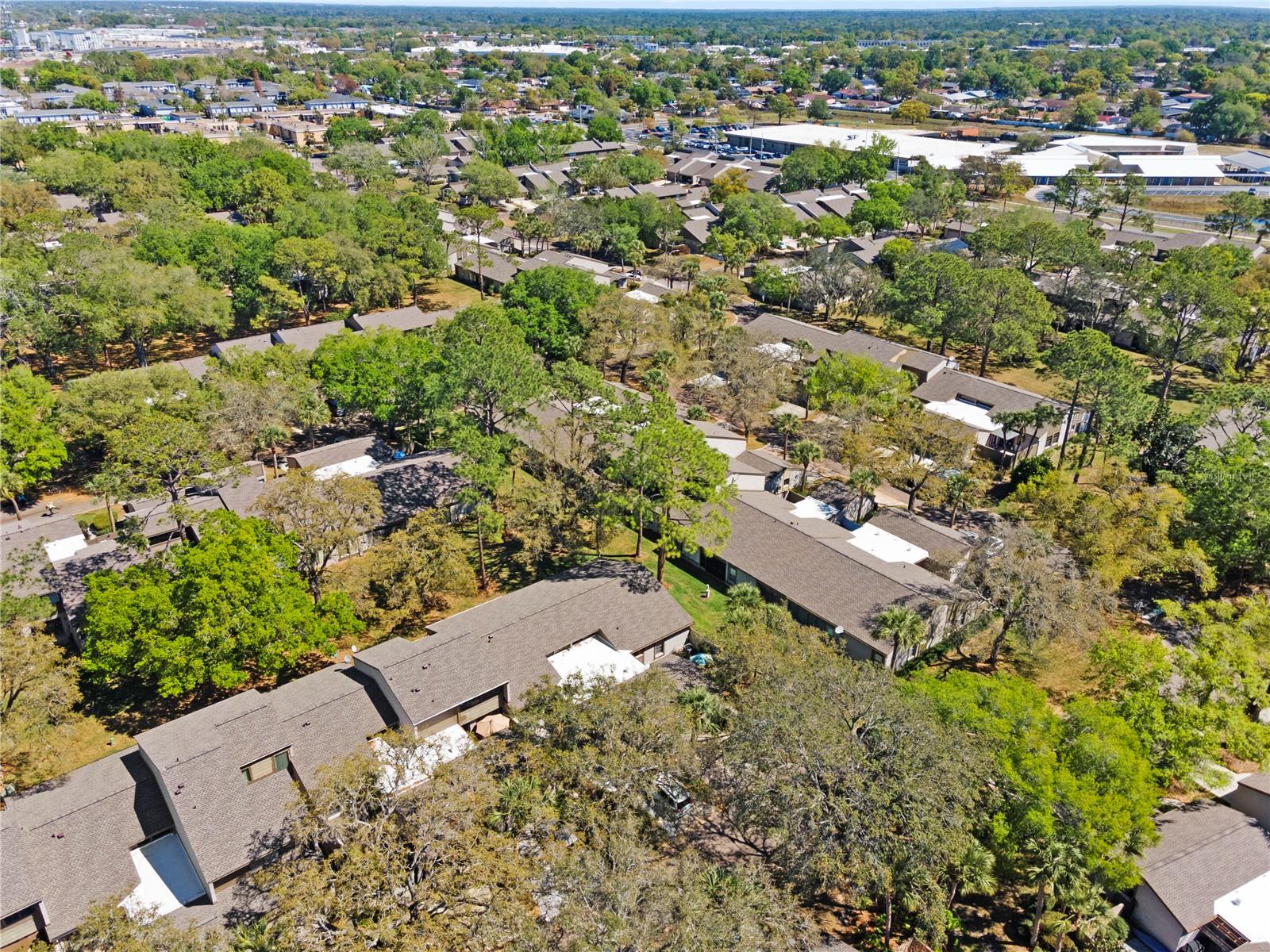 LAKE OF THE WOODS SEC 05 TWNHS - Residential