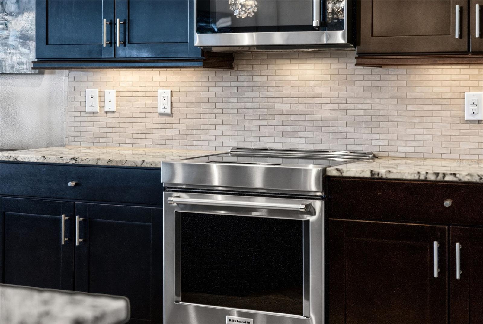 RIVERSIDE AT TIDEWATER PRESERVE - Residential