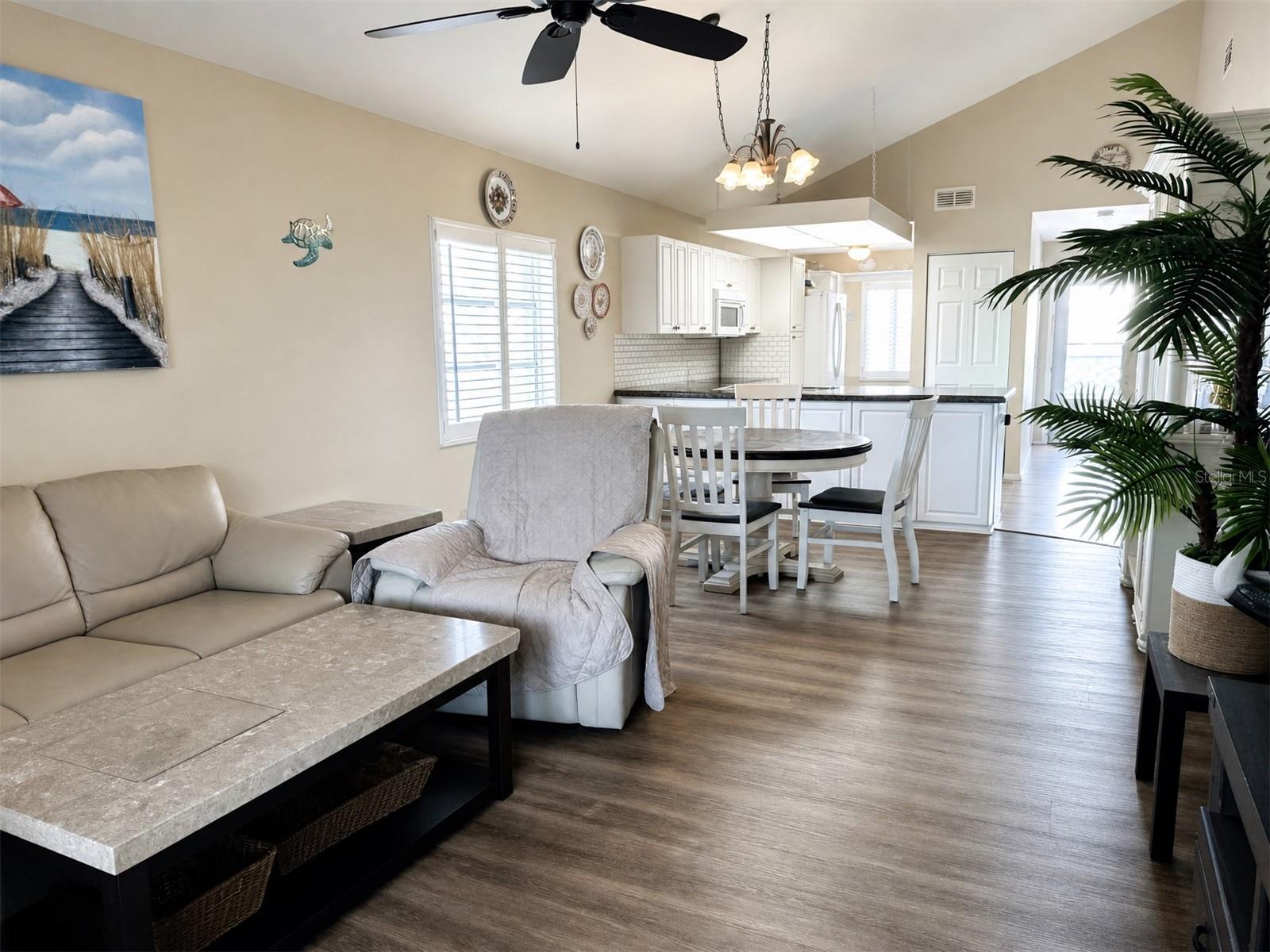 FIDDLERS GREEN 02 PH 02 BLDG 01 - Residential