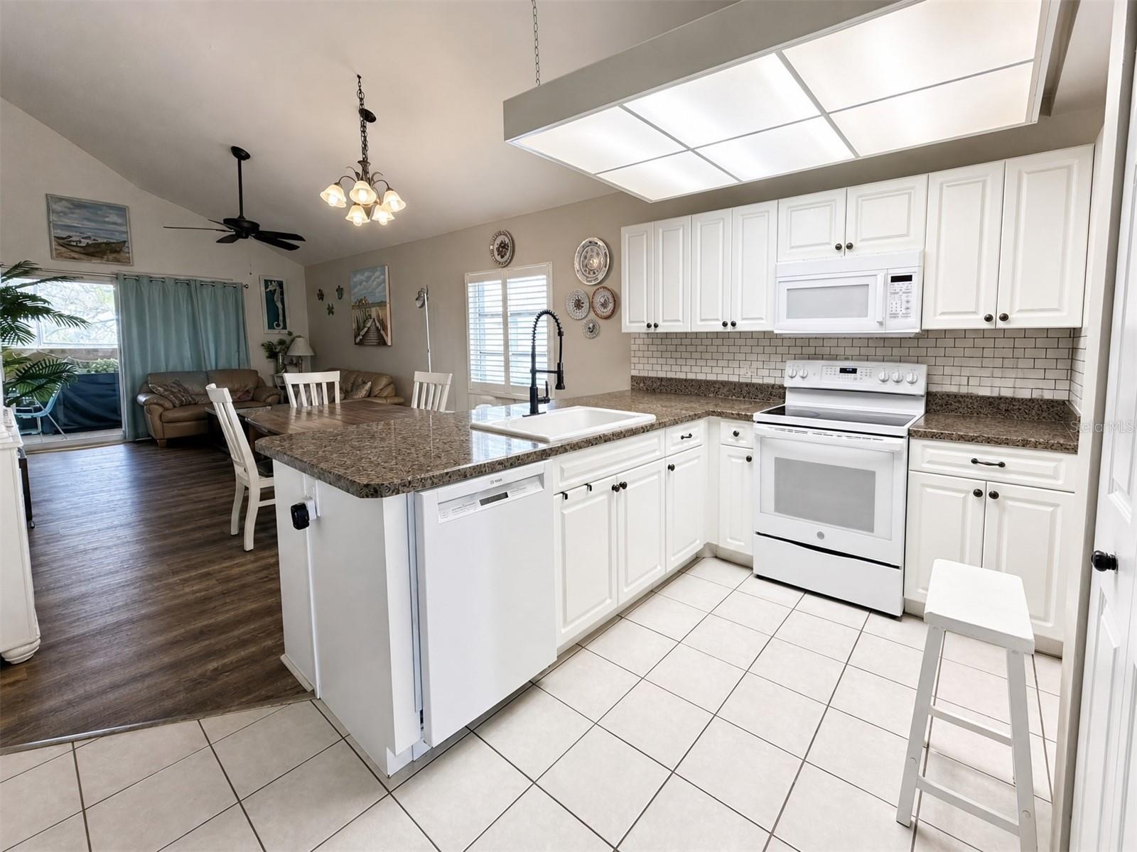 FIDDLERS GREEN 02 PH 02 BLDG 01 - Residential