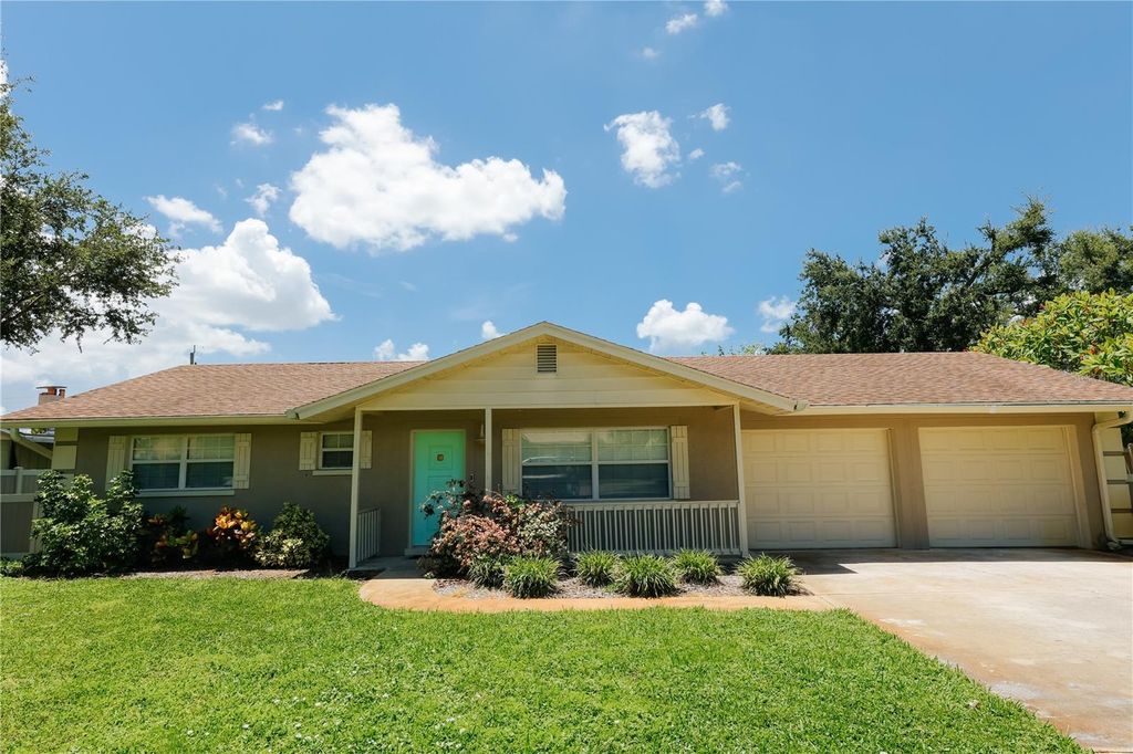 Photo of 5211 24th Avenue Drive W, Bradenton, FL 34209 (MLS # TB8418445)