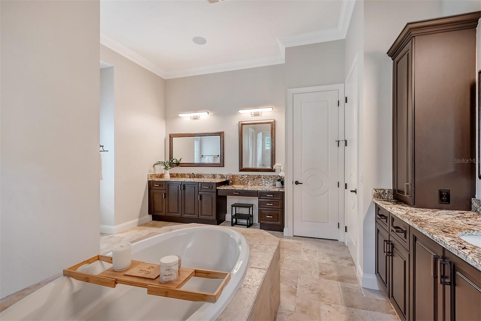 LAKE CLUB PH I - Residential