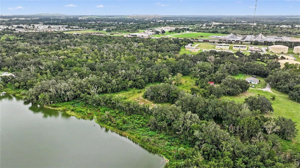 Photo of Arnaz Drive, Mulberry, FL 33860 (MLS # TB8553304)