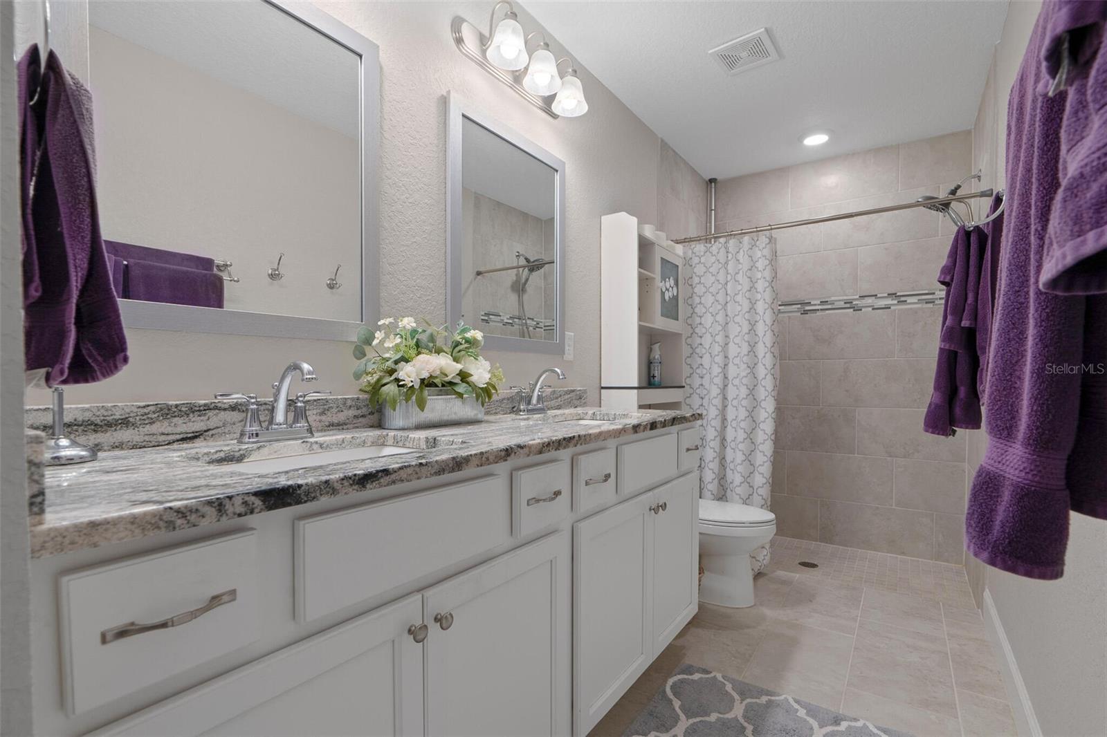 HIDDEN LAKE UN IV - Residential