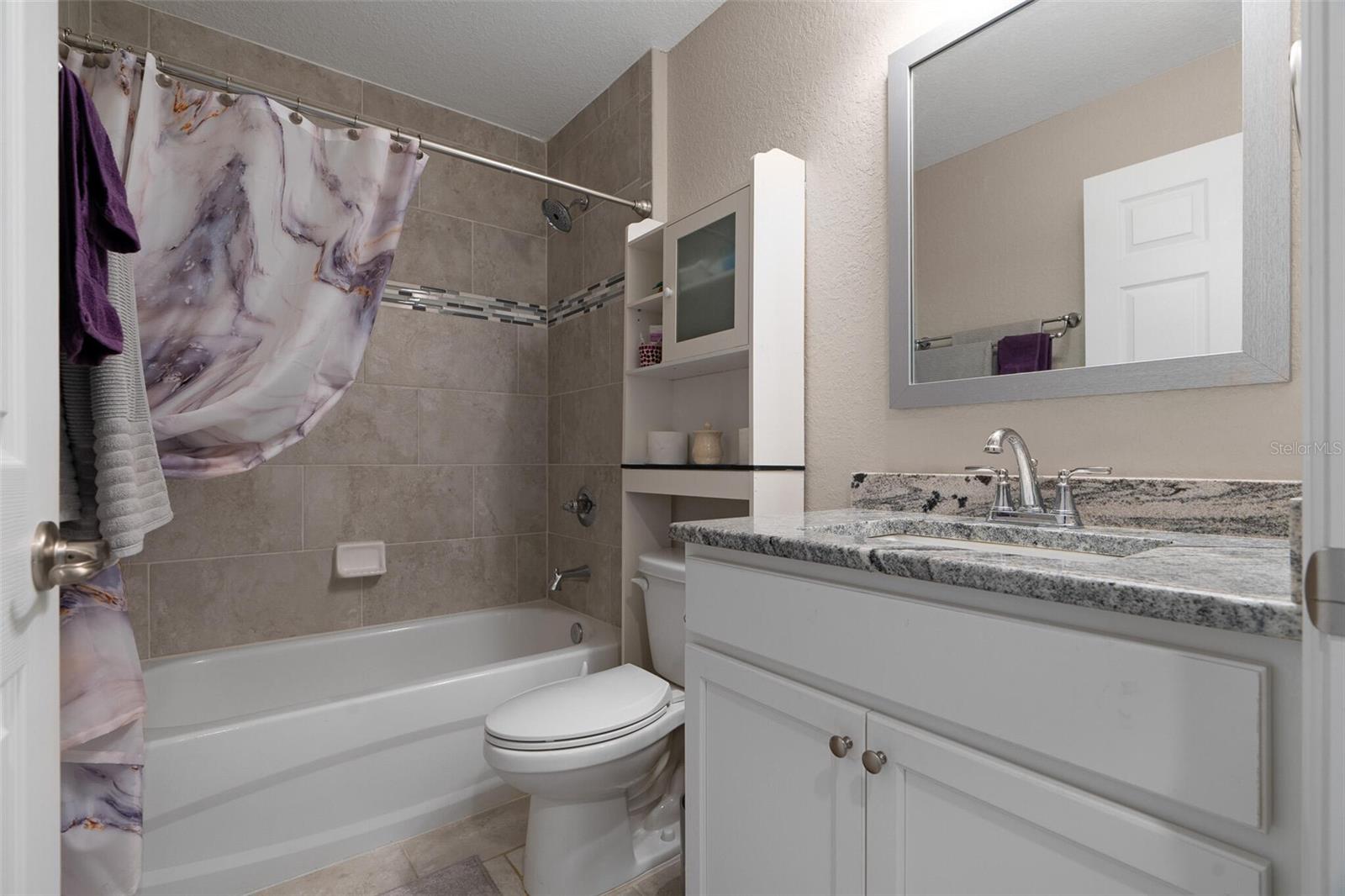 HIDDEN LAKE UN IV - Residential