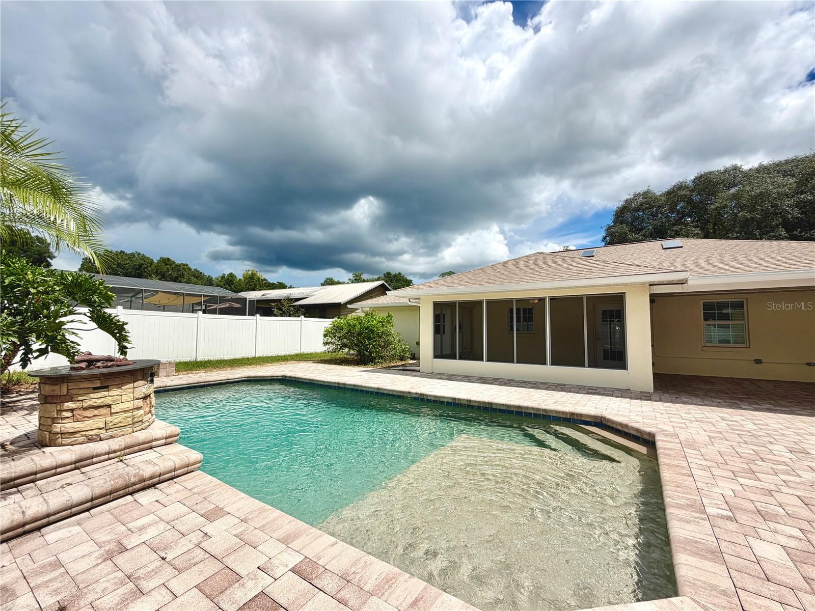 24 TEAK WAY