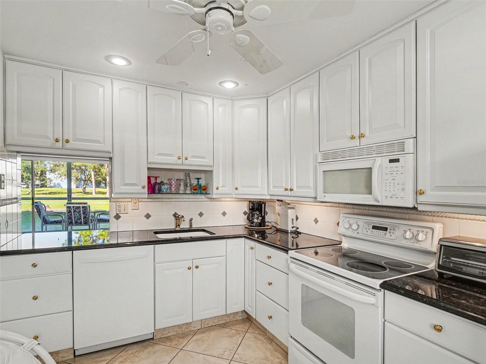 4240 IRONWOOD CIRCLE 104A, BRADENTON, FL, 34209 3 4240 IRONWOOD CIRCLE 104A