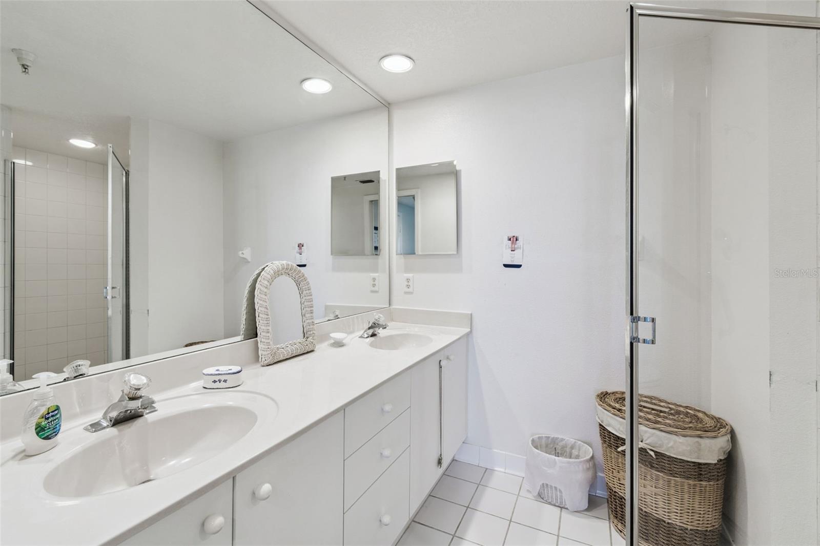 BACOPA BAY CONDO - Residential