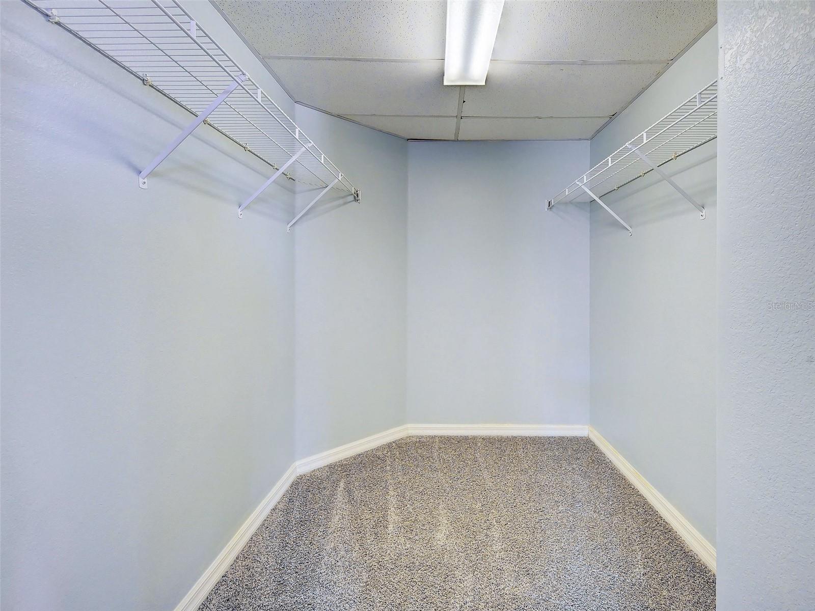 L PAVIA - Residential