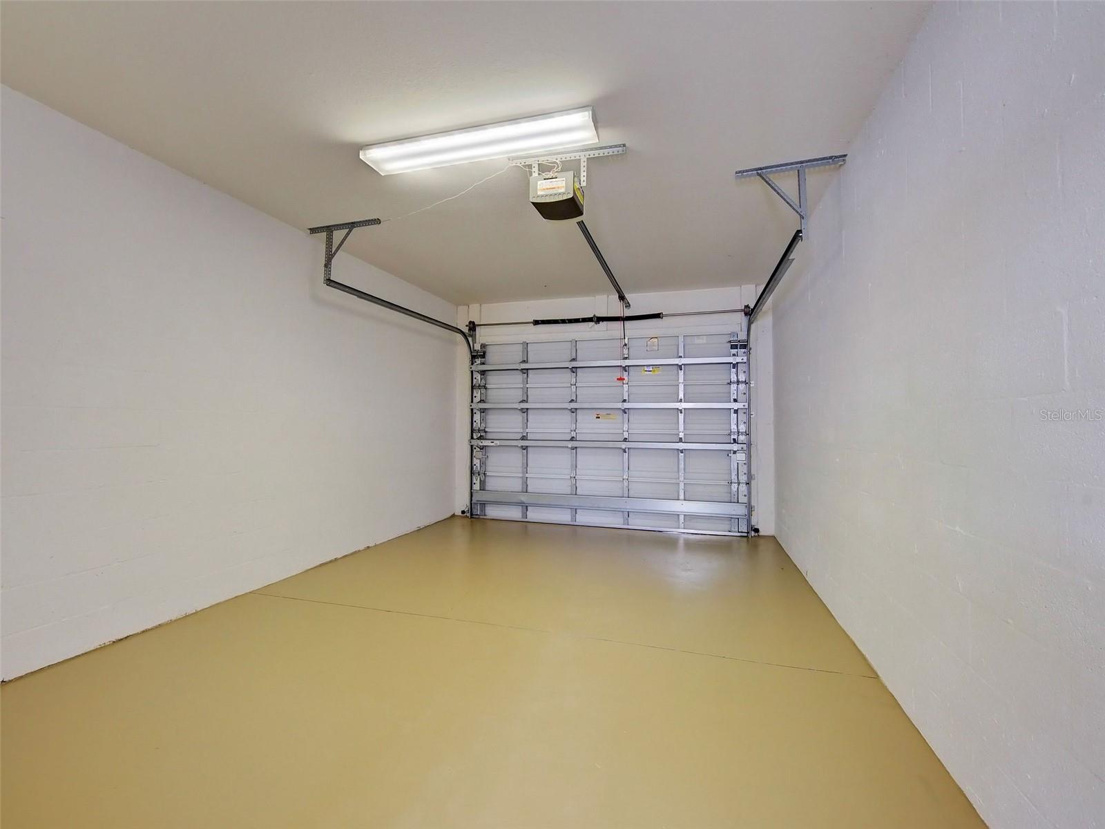 L PAVIA - Residential