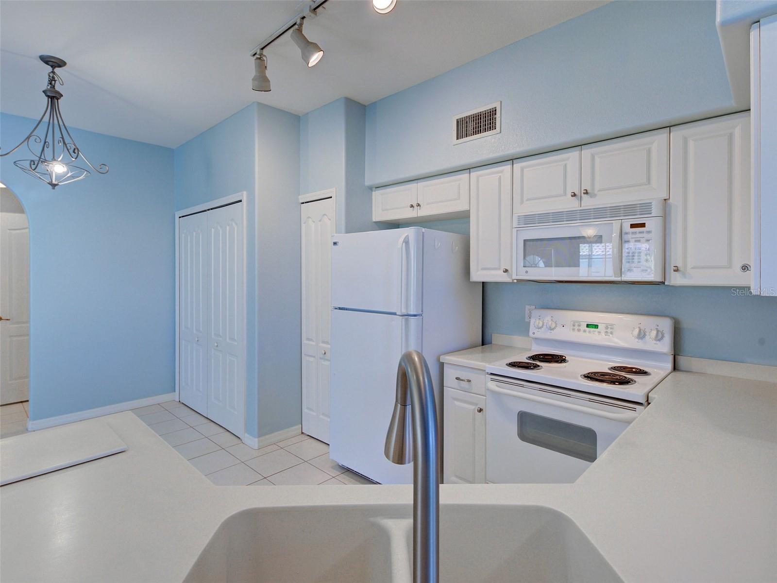 L PAVIA - Residential