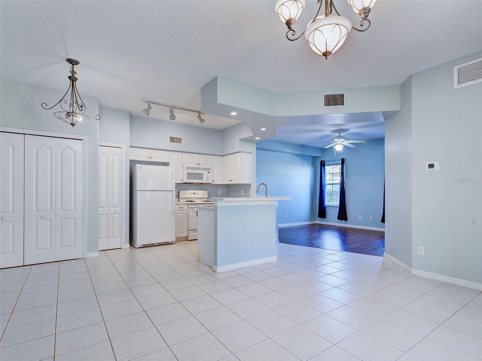 L PAVIA - Residential