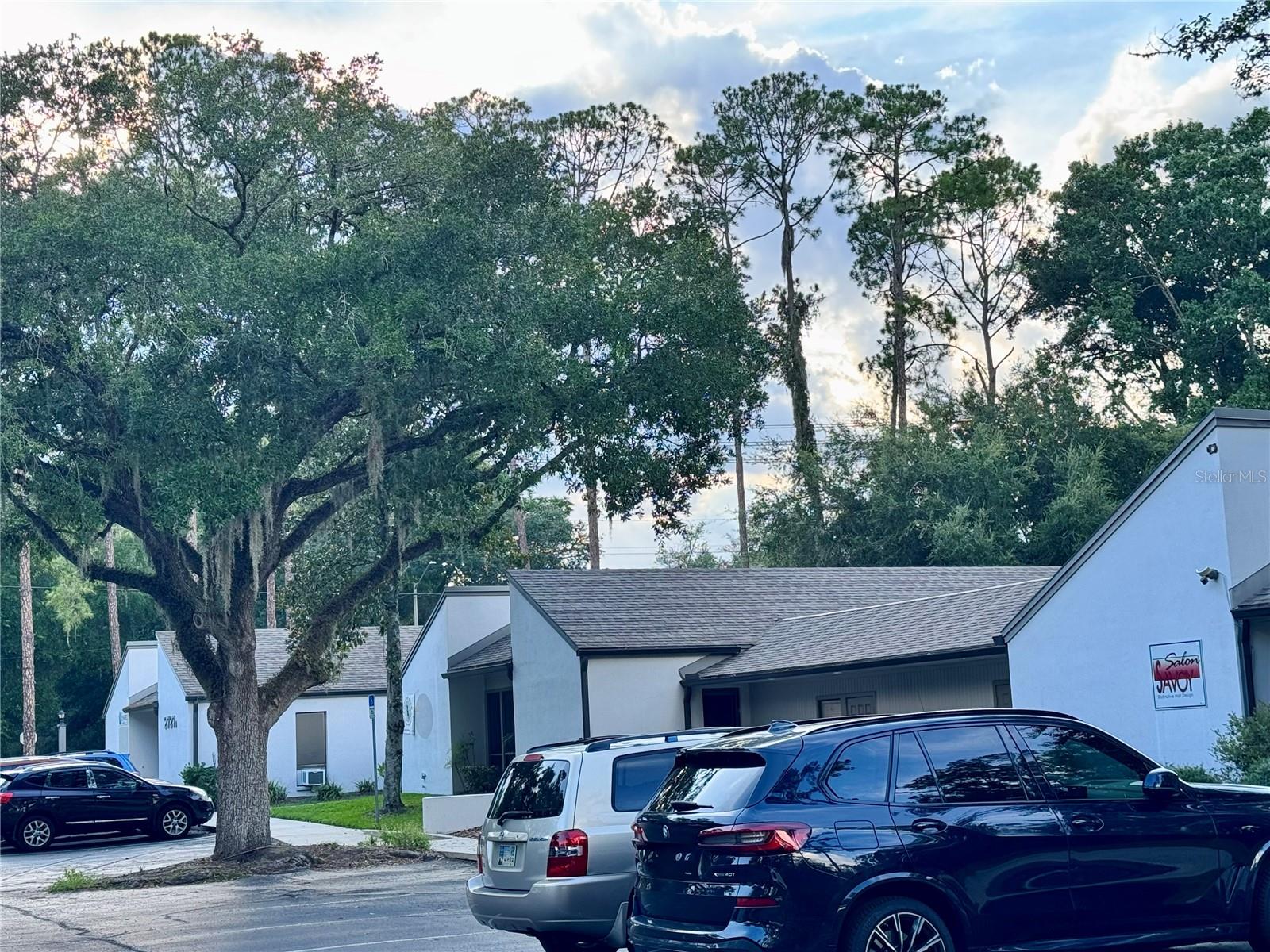2727 NW 43RD STREET