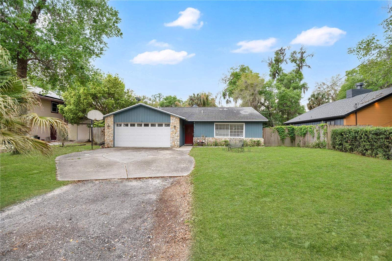 LONGWOOD PARK - Residential